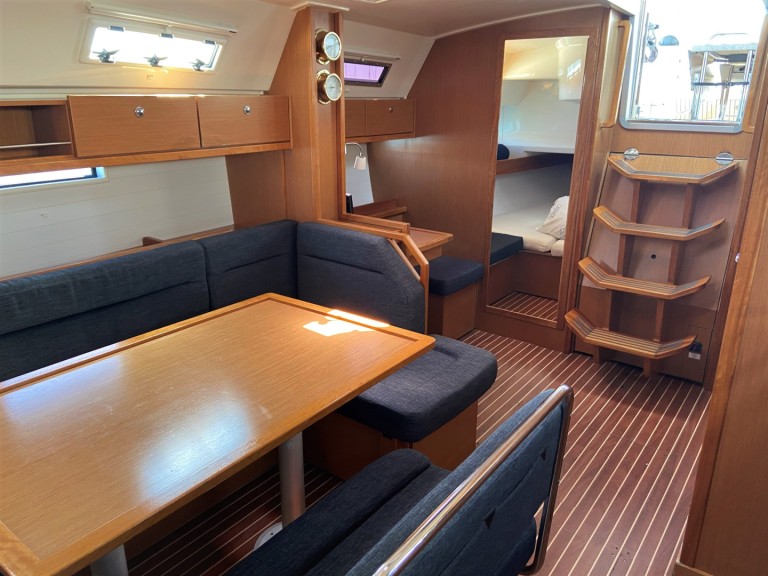 Ein Bavaria Bavaria 40 mieten in Sukošan