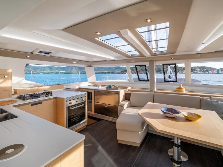 Katamaran mit oder ohne Skipper Fountaine Pajot mieten in Cannigione di Arzachena