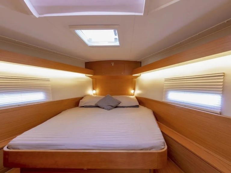 Ein Dufour Dufour 430 Grand Large mieten in Lefkáda