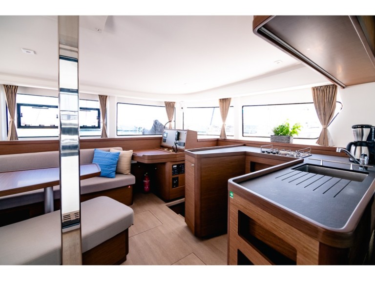 YachtCharter in Toúrlos - Lagoon Lagoon 42 auf SamBoat