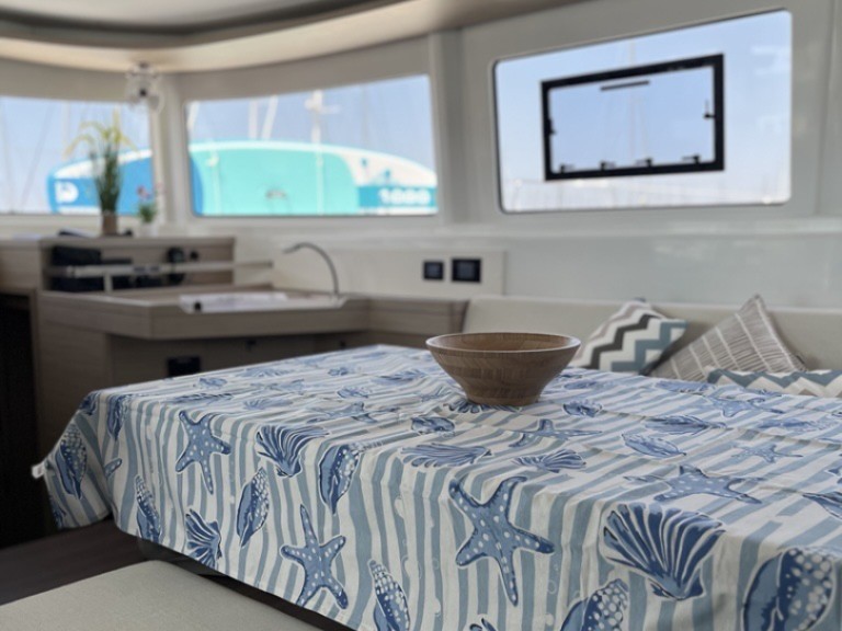 Katamaran mieten in Álimos zum besten Preis