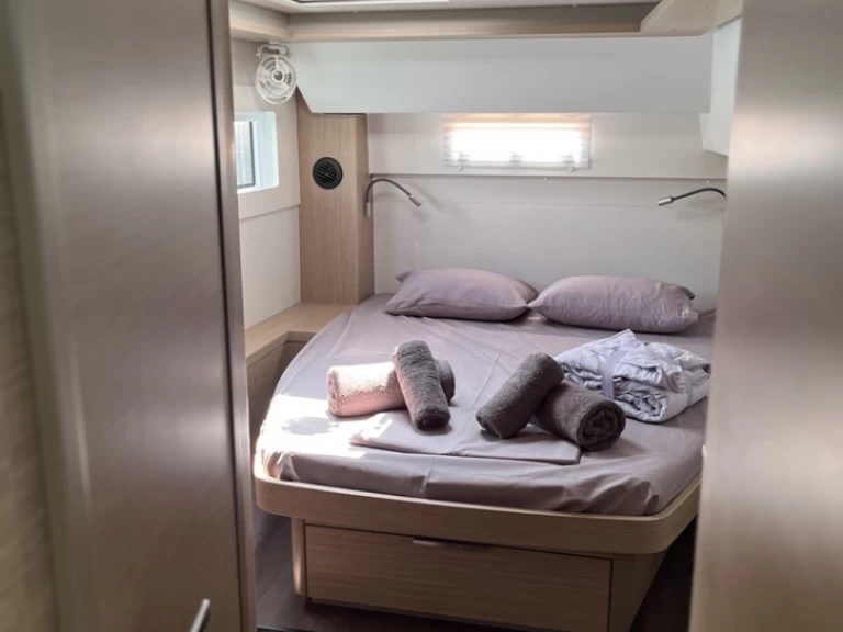YachtCharter in Álimos - Lagoon Lagoon 46 auf SamBoat