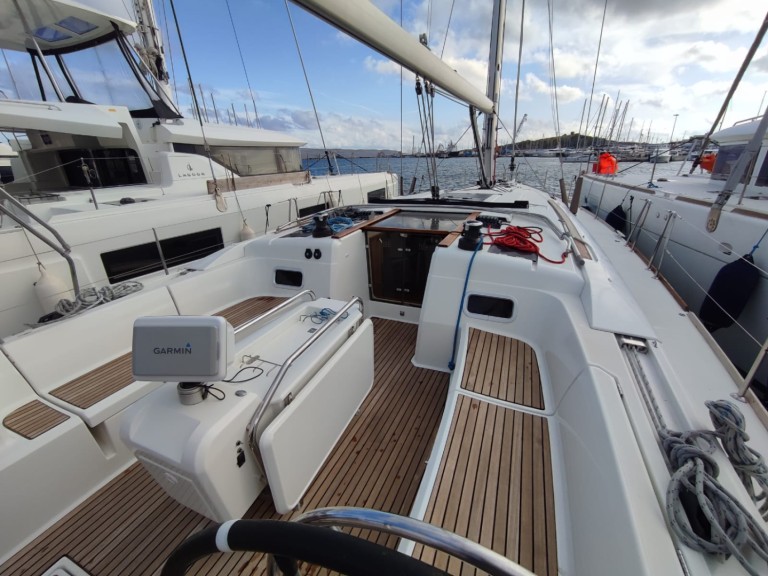 Boot mieten Lavrion günstig Sun Odyssey 519