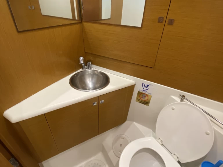 Segelboot mit oder ohne Skipper Jeanneau mieten in Álimos