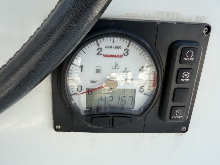 Ein Lagoon Lagoon 39 mieten in Lavrion