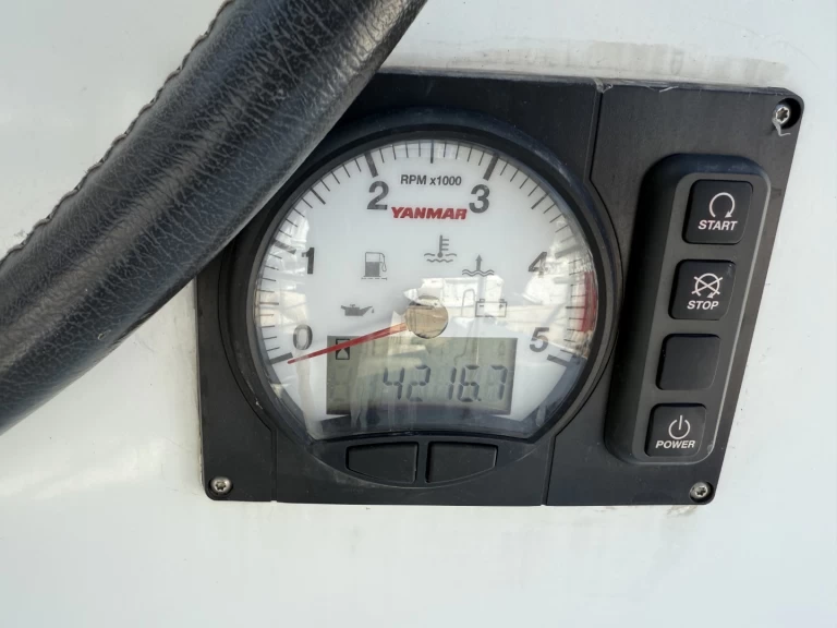 Ein Lagoon Lagoon 39 mieten in Lavrion