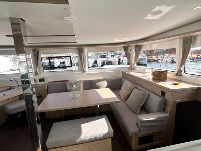 YachtCharter in Sant Antoni de Portmany - Lagoon Lagoon 46 auf SamBoat
