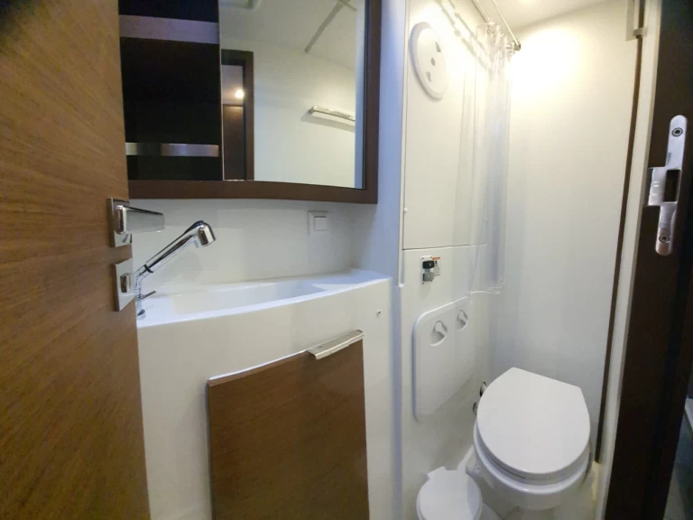 Boot mieten Olbia günstig Lagoon 40