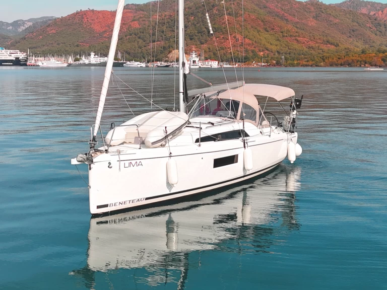 Ein Bénéteau Oceanis 30.1 mieten in Marmaris