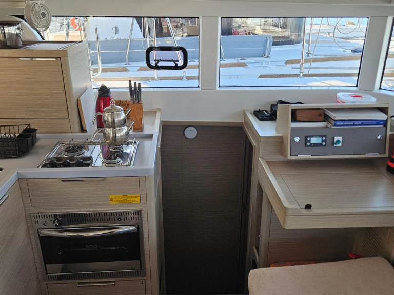 Vermietung Katamaran Lagoon mit Führerschein