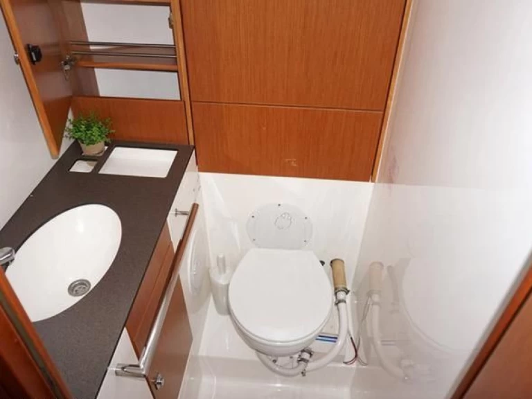 Ein Bavaria Cruiser 46 mieten in Kalamariá