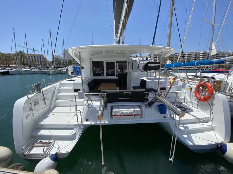 YachtCharter in Ibiza Town - Lagoon Lagoon 40 auf SamBoat