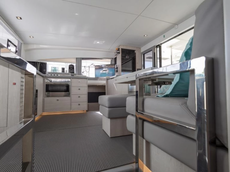 Leopard Leopard 43 Power Cat Full Equipe mieten Sant Antoni de Portmany