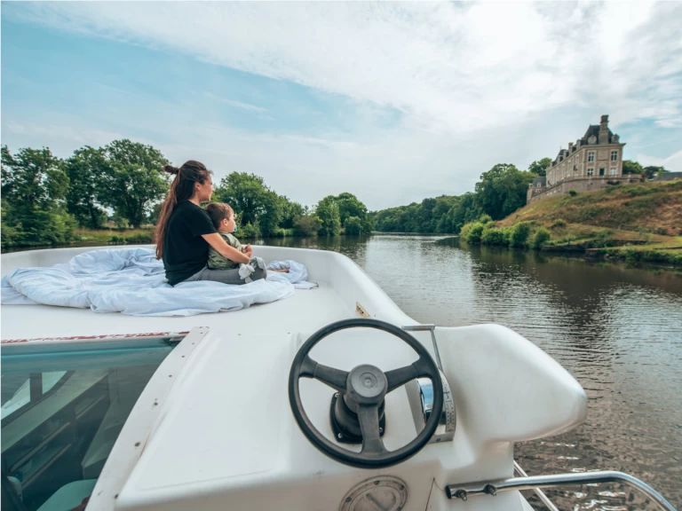 Vermietung Hausboot Nicols Yacht mit Führerschein