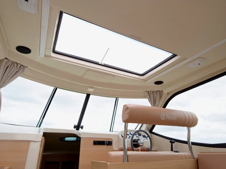 Motorboot mieten in Sablé-sur-Sarthe - Nicols Yacht Confort Couple 2-4 p.