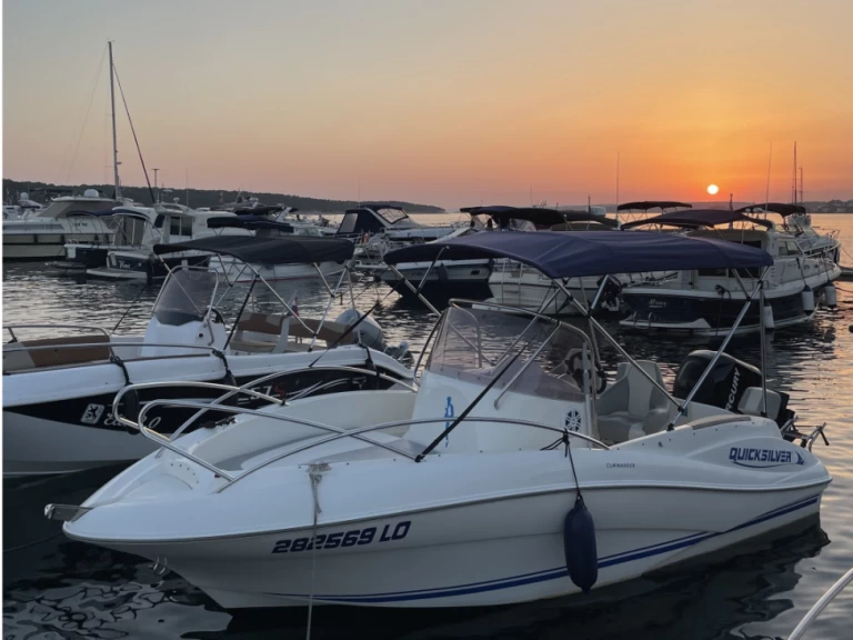 Vermietung Motorboot Quicksilver mit Führerschein