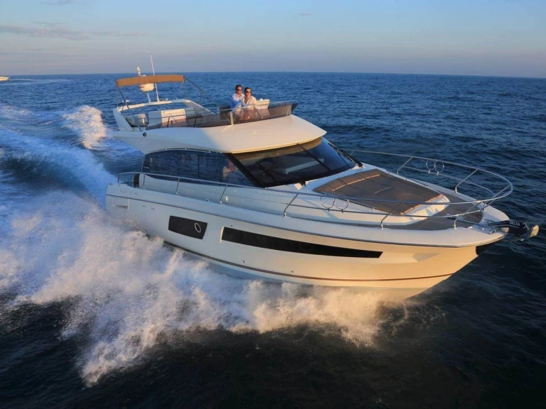Boot mieten Giardini-Naxos günstig Prestige 450 Fly