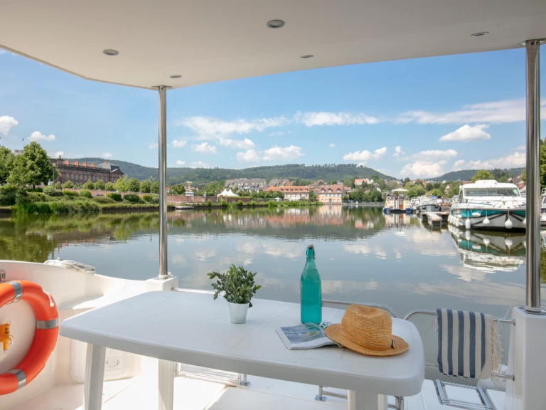 Nicols Yacht Premium Groupe XL 8-12 p. mieten Sablé-sur-Sarthe