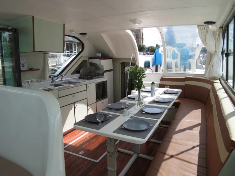 Bootsverleih Nicols Yacht Confort Groupe 8-10 p. Grez-Neuville Samboat