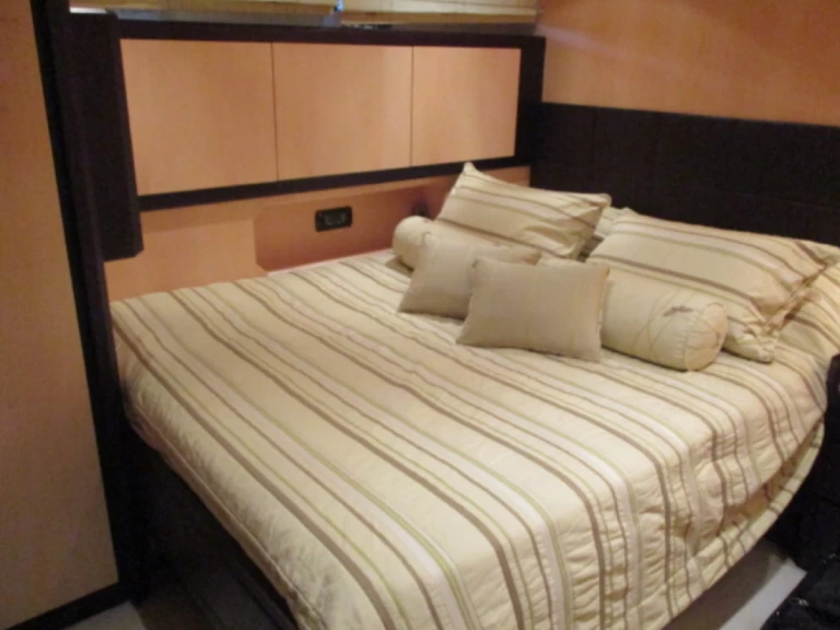 Yacht mieten in Salerno -  Mangusta 72