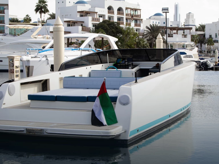 YachtCharter in Dubai Marina - VanDutch VanDutch 40 auf SamBoat