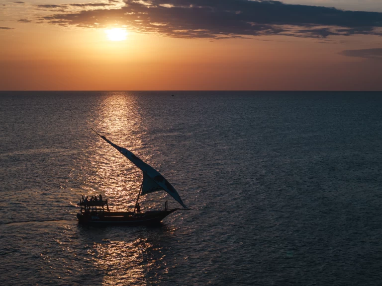 Katamaran mit oder ohne Skipper Custom Made mieten in Kendwa