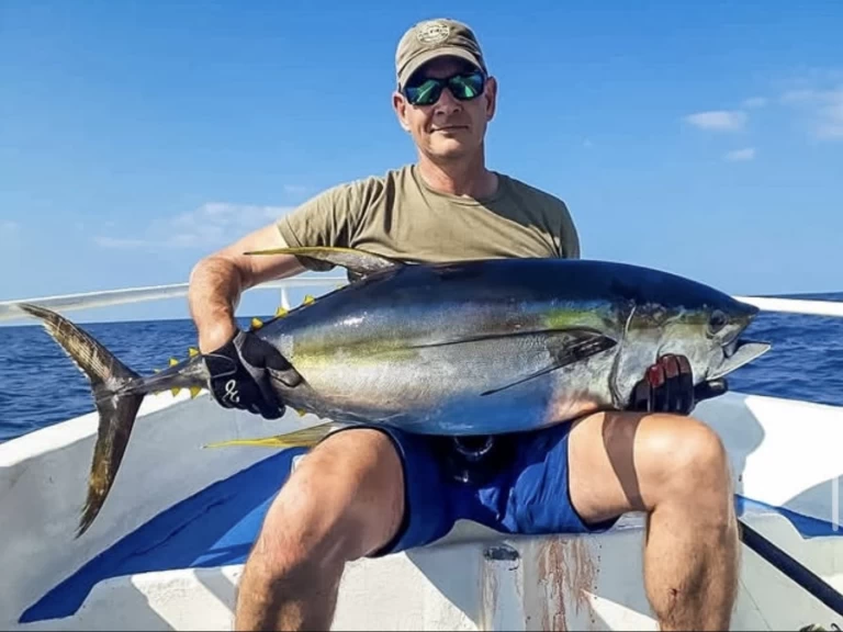 Custom Made Custom made mieten Kendwa