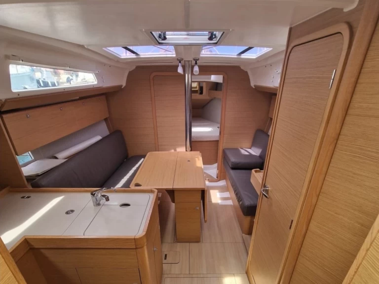 YachtCharter in Cagliari - Dufour Dufour 360  auf SamBoat