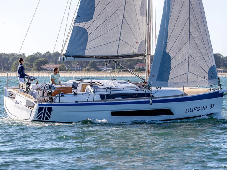 YachtCharter in Procida - Dufour Dufour 37 auf SamBoat