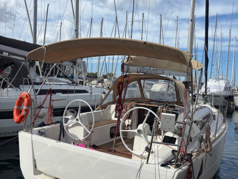 Ein Dufour Dufour 310 Grand Large mieten in Palermo