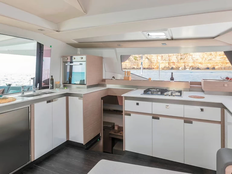 Katamaran mieten in Procida zum besten Preis