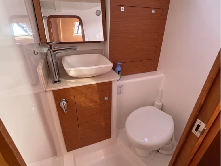 Ein Dufour Dufour 390 mieten in Palermo