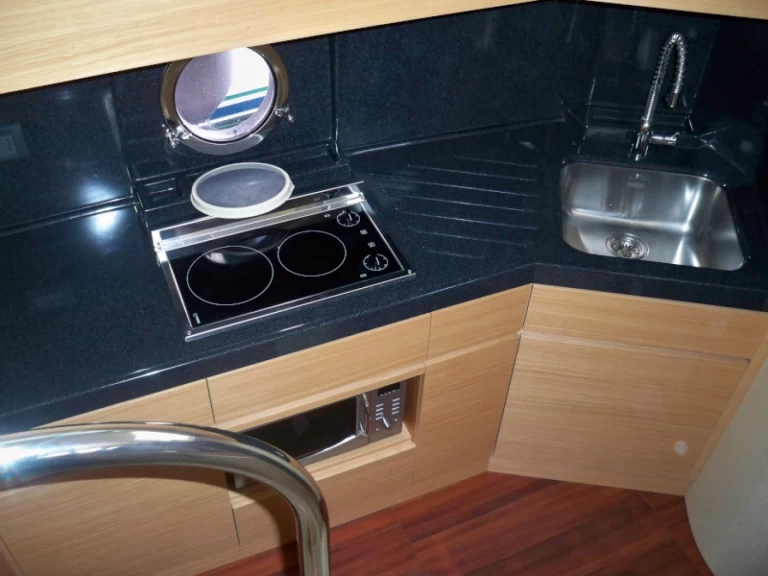 Ein Azimut Azimut 43 Fly mieten in Seget Donji