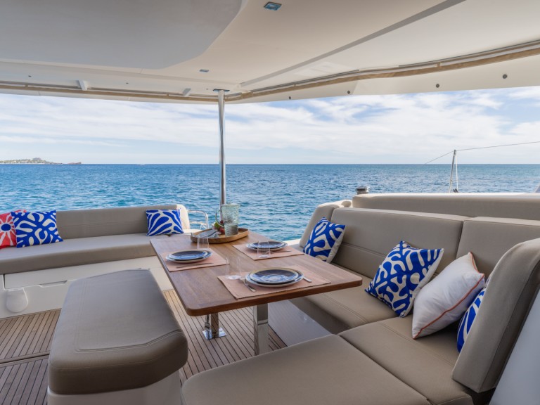 YachtCharter in Portimão - Fountaine Pajot FP 44 auf SamBoat
