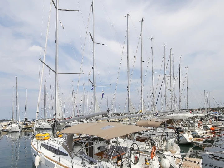 Vermietung Segelboot Jeanneau mit Führerschein