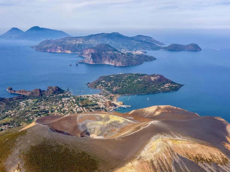 YachtCharter in Milazzo - Mochi Craft 35 dominatr big fly auf SamBoat