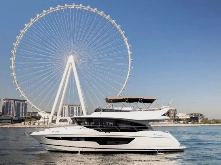 Yacht mit oder ohne Skipper Absolute mieten in Dubai Marina