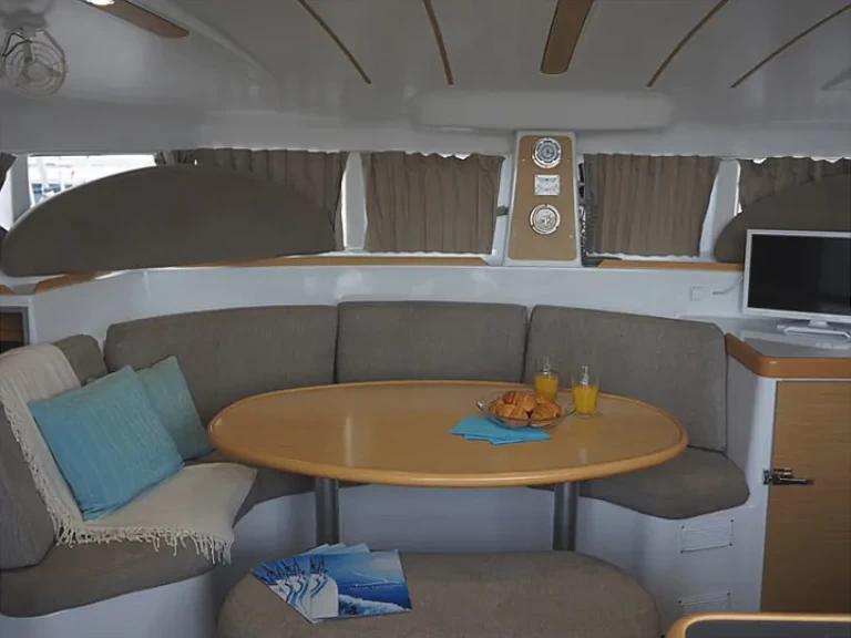 Katamaran mit oder ohne Skipper Lagoon mieten in Gouviá