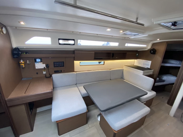 Bénéteau Oceanis 40.1[G] mieten Álimos