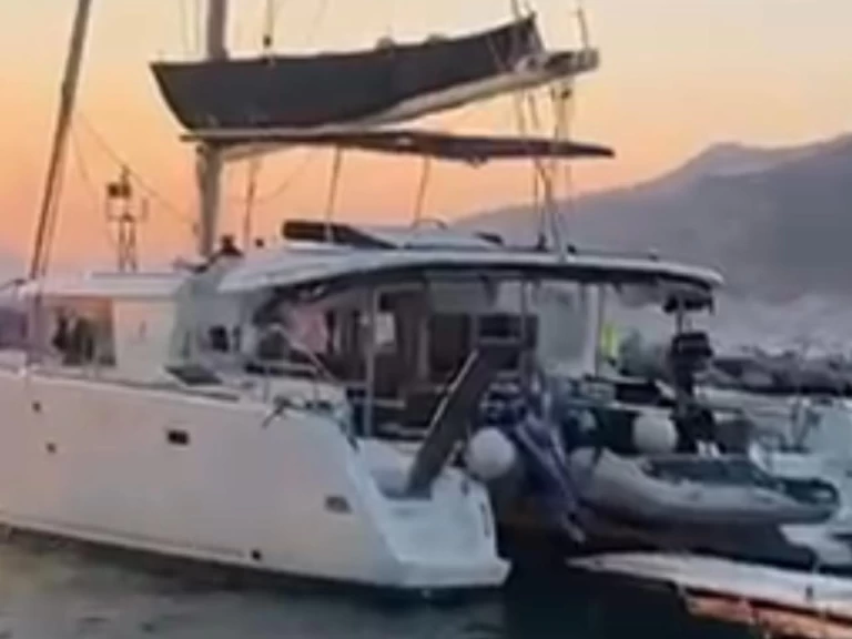 Vermietung Katamaran Lagoon mit Führerschein