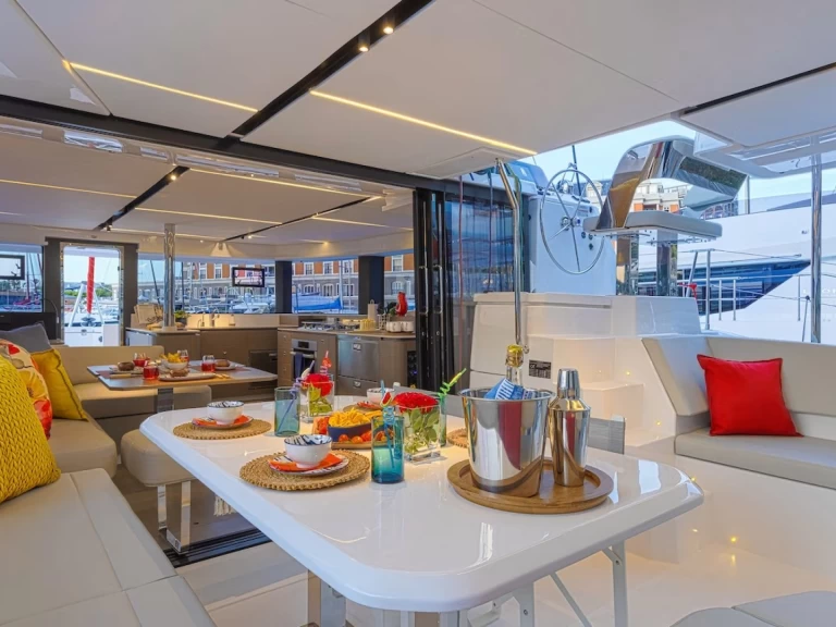 Ein Leopard Moorings 4600 - 4 mieten in Furnari