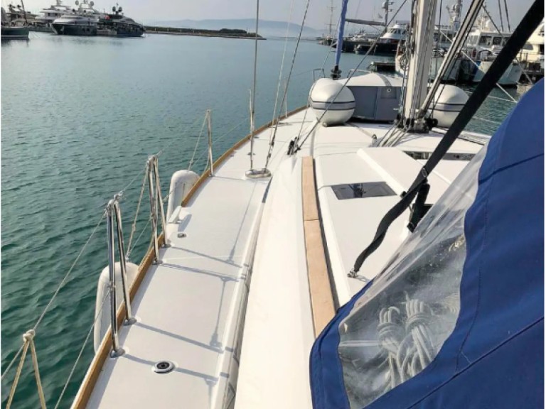 YachtCharter in Pálairos - Jeanneau Sun Odyssey 519 auf SamBoat