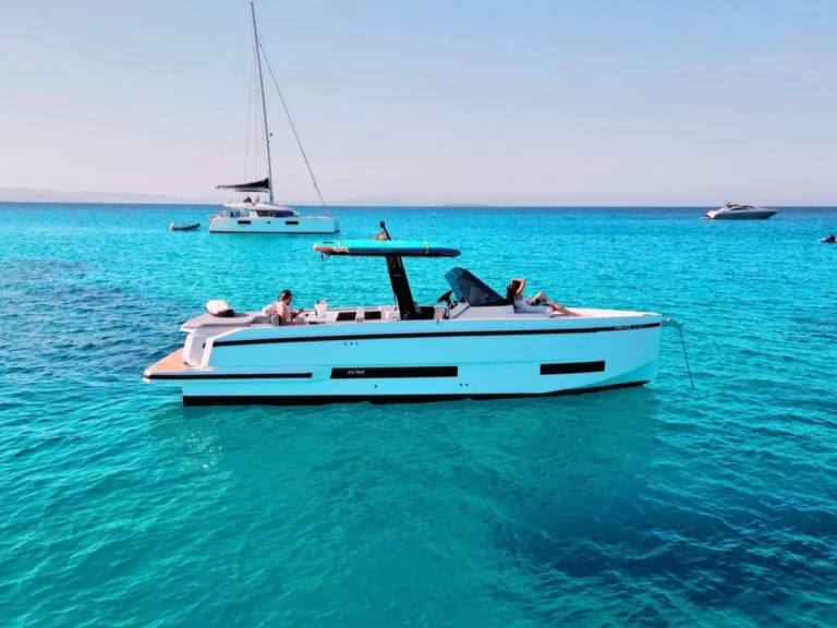 De Antonio De Antonio D32 mieten Mahón