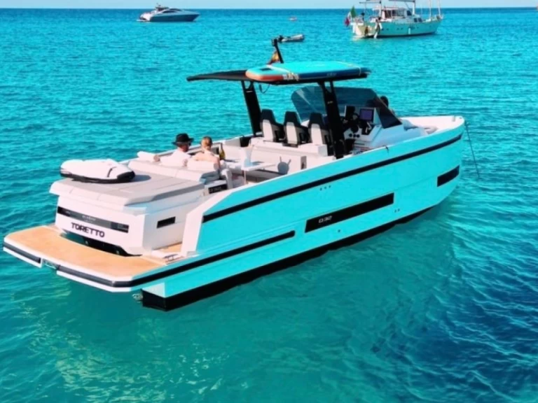 Motorboot mieten in Mahón - De Antonio De Antonio D32