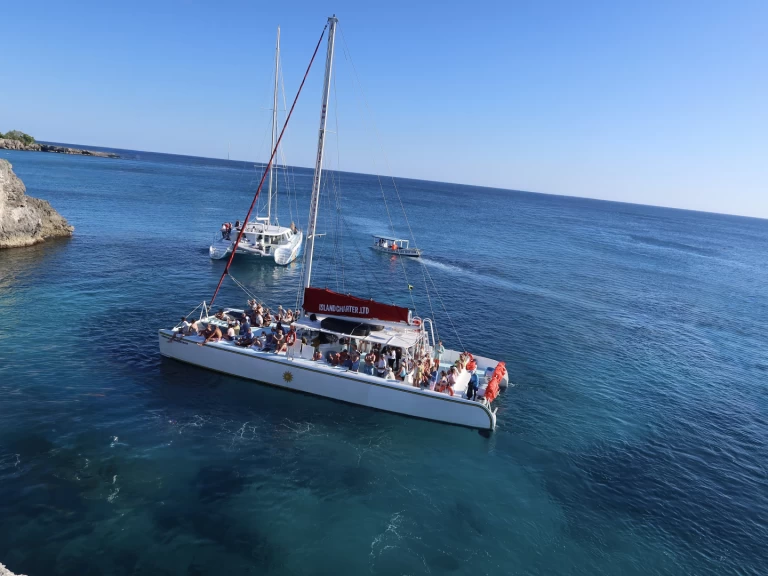 Vermietung Katamaran Custom Made mit Führerschein