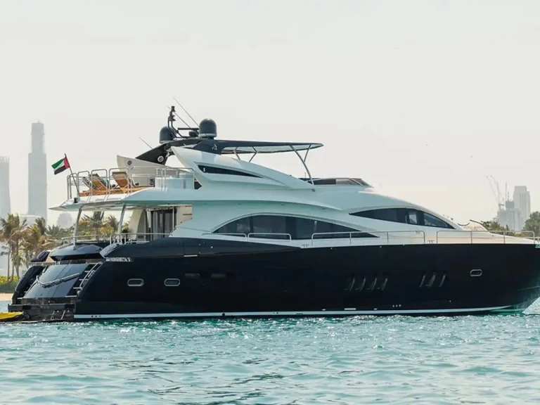 Sunseeker Yacht 90 mieten Dubai Marina