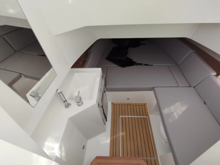 DE ANTONIO Yachts D29 Open mieten Mahón