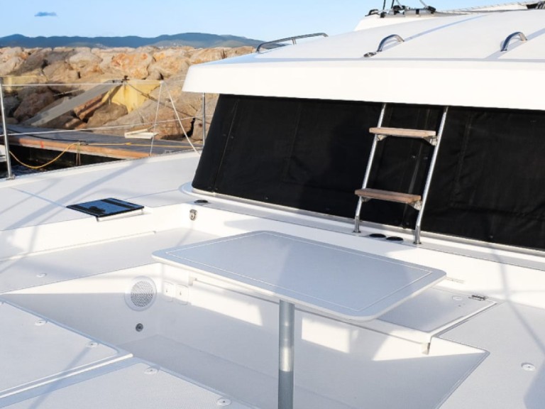 Ein 15 BALI 3.8 CATSMART mieten in Ajaccio