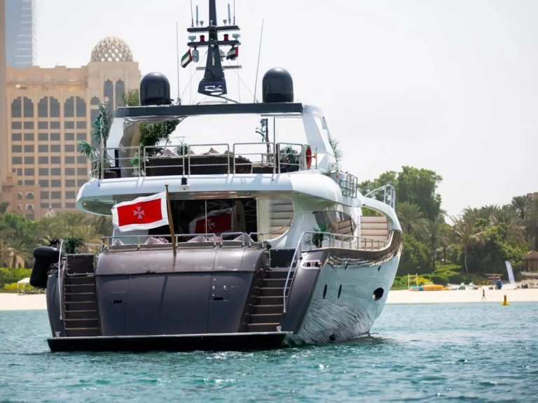 Yacht mit oder ohne Skipper NEDSHIP mieten in Dubai Marina