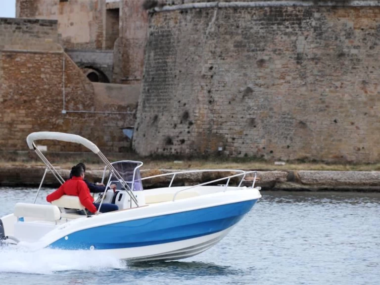 Motorboot mit oder ohne Skipper marinesite mieten in Sirmione